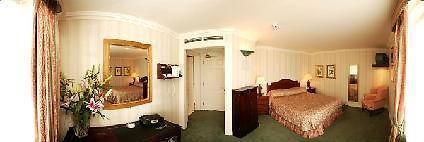 Hotel Mercer 恩尼斯凯里 外观 照片